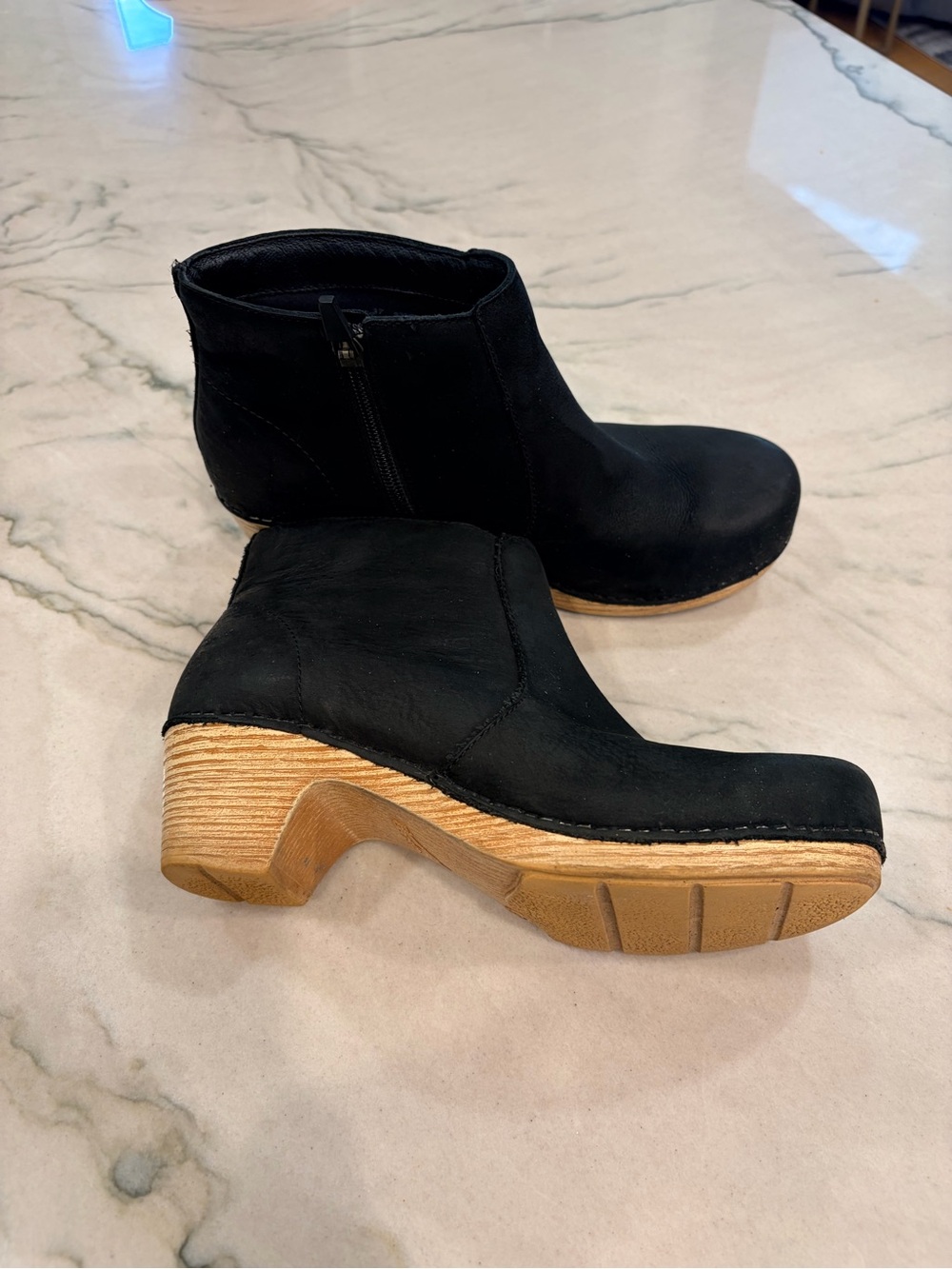 Dansko Lizanne size 37 Black Women's Suede Ankle Boots with Wood-Look Heel